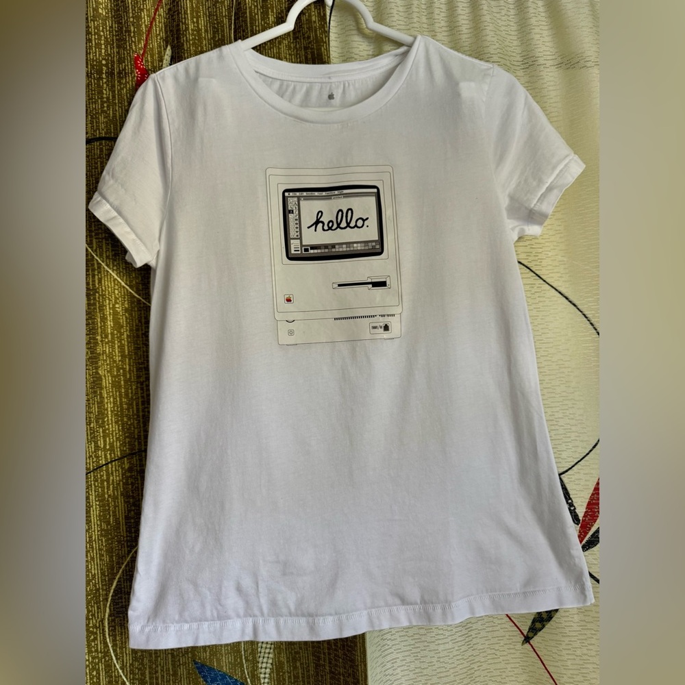Vintage Apple Computer White Graphic Women’s Shirt - Sz Small